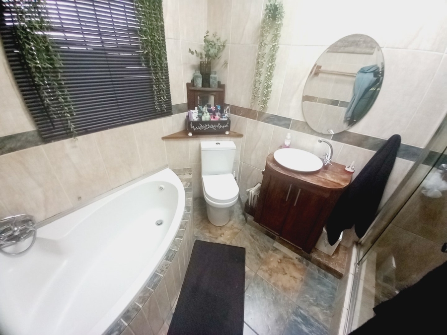 4 Bedroom Property for Sale in Sasolburg Ext 23 Free State